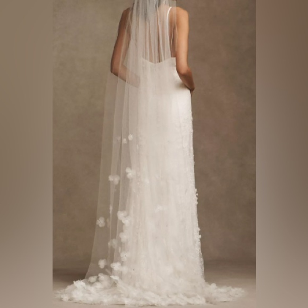 BHLDN - Scattered flowers chapel veil